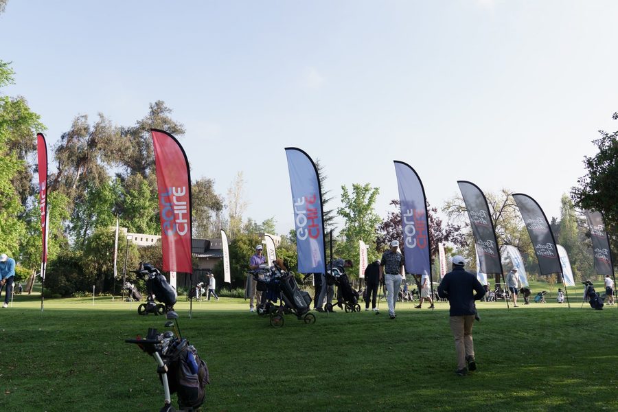 Jugadores en la cancha durante una fecha del Circuito Nacional de Golf Amateur