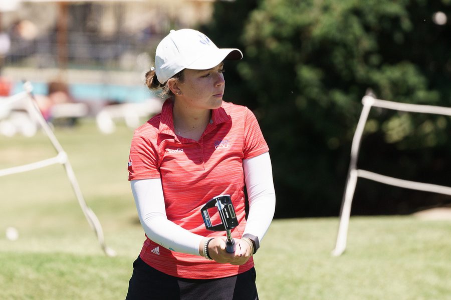 Michelle Melandri, con el putter en la mano